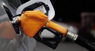 Rusya Başbakan Yardımcısı Aleksandr Novak benzin ihracatına yönelik iznin süresini uzattı