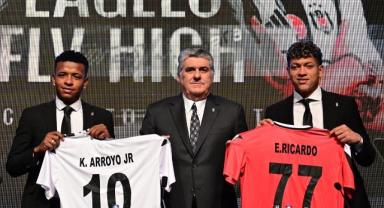 Beşiktaş, yeni transferler Keny Arroyo ve Elan Ricardo için imza töreni düzenledi