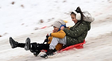 GÜNCELLEME - İstanbul'da kar nedeniyle eğitime ara verilen ilçelerin sayısı 8'e çıktı