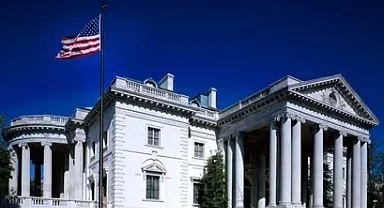 Trump'ın Beyaz Saray Yönetim ve Bütçe Ofisi Direktörü adayı Vought, Senato'da onaylandı