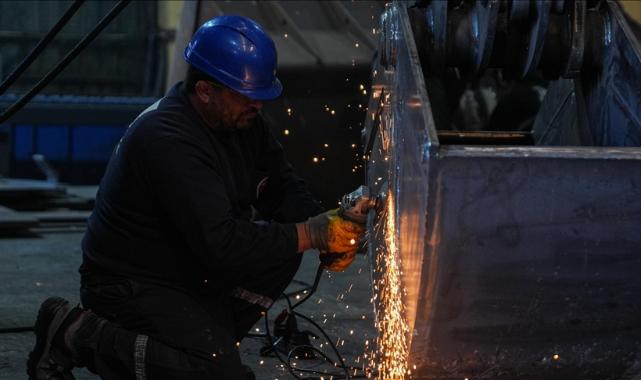 Ücretli çalışan sayısı Aralık 2024'te yıllık yüzde 2,2 artarak 15,6 milyonu aştı