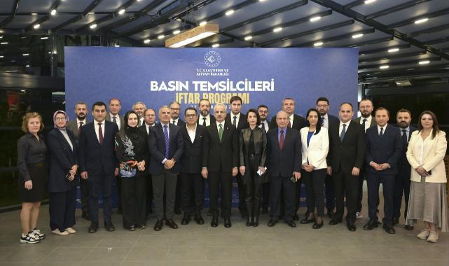 Bakan Uraloğlu, basın mensuplarıyla bir araya geldi: