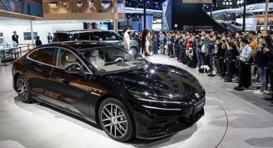 Çin'deki elektrikli araç satışları dünyanın geri kalanını ikiye katladı