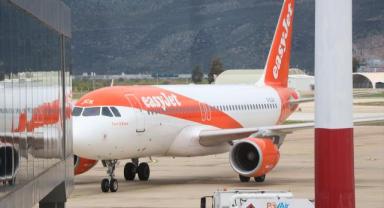 İngiltere'den Bodrum'a sezonun ilk turist kafilesi geldi