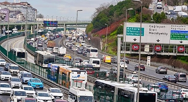 İstanbul'da akşam saatlerinde trafik yoğunluğu yüzde 80'i aştı