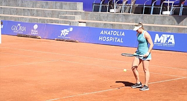 Teniste ITF Masters Turu Dünya Şampiyonası heyecanı Antalya'da devam ediyor