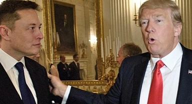 Trump, Elon Musk'a desteğini göstermek için bir Tesla satın aldı