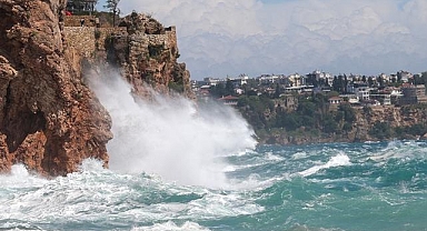 Akdeniz'de yarın fırtına bekleniyor