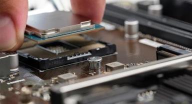 Alman çip üreticisi Infineon, ABD'li rakibinin otomotiv birimini 2,5 milyar avroya satın aldı