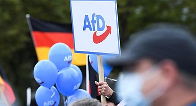 Almanya'da aşırı sağcı AfD, ilk kez bir ankette birinci parti konumuna geldi