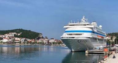 Amasra'ya 944 kruvaziyer yolcusu geldi