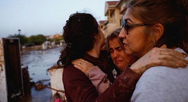 İspanya'da şiddetli rüzgar 3 kişinin canını aldı