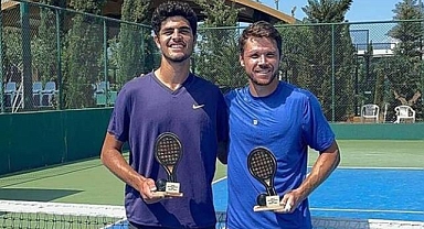 Milli tenisçiler Tuncay Duran ile Alp Horoz, Yunanistan'daki turnuvada şampiyon oldu