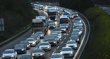 Ramazan Bayramı'nı da kapsayan 4 günde otoyollardan 8,4 milyon araç geçti