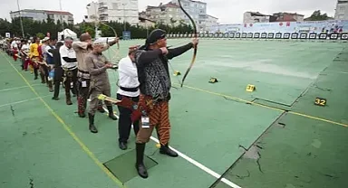 13. Uluslararası Fetih Kupası'na klasik yay sıralama ve eleme atışlarıyla devam edildi