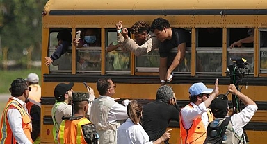 ABD'de, gönüllü geri dönüş programının ilk aşamasında 68 göçmen gönderildi