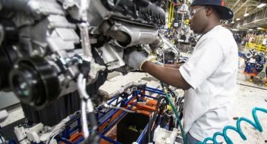 ABD'de sanayi üretimi nisanda yatay seyretti