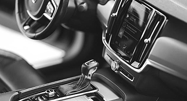 Alman otomobil üreticileri BMW, Mercedes ve Volkswagen'in karı Çin etkisiyle düşüyor