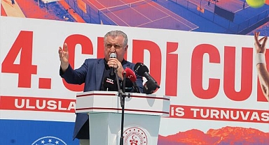 Bakan Bak, 4. Uluslararası Cudi Cup Tenis Turnuvası'nın kupa törenine katıldı: