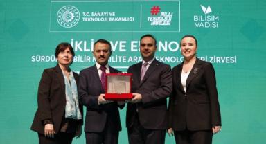 Bakan Kacır, İklim ve Ekonomi Sürdürülebilir Mobilite Araç ve Teknolojileri Zirvesi'nde konuştu: