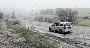 Bolu'nun yüksek kesimlerinde mayısın ortasında kar sürprizi