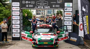 Castrol Ford Team Türkiye, Yeşil Bursa Rallisi'nde Sınıfını Domine Etti ve Markalar Kupasını Kaldırdı!