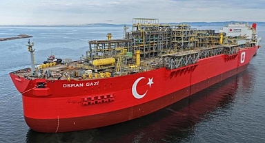 Türkiye'nin ilk yüzer gaz üretim platformu İstanbul'un fethinin yıl dönümünde Boğaz'dan geçecek