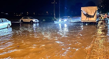 Hatay'da sağanak ve dolu etkili oldu