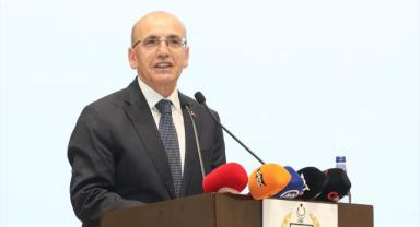 Hazine ve Maliye Bakanı Mehmet Şimşek, KKTC'deki konferansta konuştu: