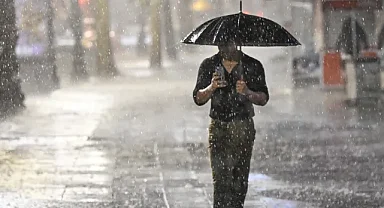 Meteorolojiden bazı iller için kuvvetli sağanak uyarısı