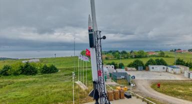 DeltaV geliştirdiği hibrit roket sistemiyle 200 kilometre irtifayı geçerek rekor kırdı