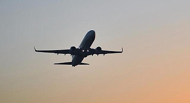 Hava yolu şirketleri İsrail'in İran saldırısının ardından bölgeye uçuşları iptal etti