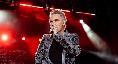 İngiliz şarkıcı Robbie Williams, 7 Ekim'de İTÜ Stadyumu'nda konser verecek