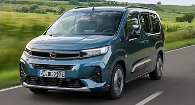 Opel'den geniş hacimli elektrikli modelleriyle aile dostu çözümler
