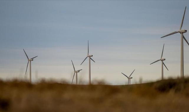 Rüzgar ve güneş enerjisinin kurulu güçteki payı yüzde 30'u aştı