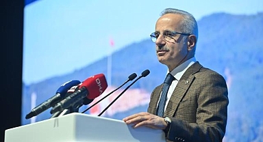 Ulaştırma ve Altyapı Bakanı Uraloğlu, ekonomi basınının sorularını yanıtladı: