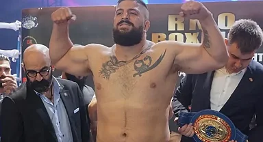 Ağır sıklet boks şampiyonu Umut Camkıran, ünvanını korudu
