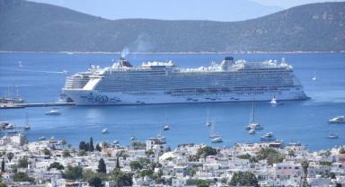 Bodrum'a iki kruvaziyerle 3 bin 308 yolcu geldi