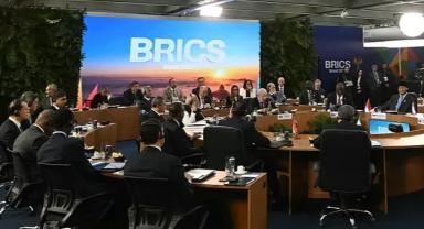 Çin'den, BRICS'e küresel yönetişim reformunu ilerletme çağrısı