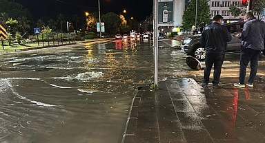 Ordu'nun Fatsa ilçesinde sağanak su baskınlarına neden oldu