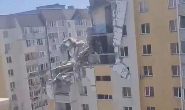 Rusya'nın Saratov kentinde çok katlı binadaki doğal gaz patlamasında 4 kişi öldü
