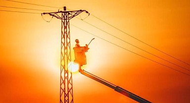 Toroslar EDAŞ, Gaziantep'te aşırı sıcaklarla yükselen elektrik talebine rağmen kesintisiz enerji sağlıyor