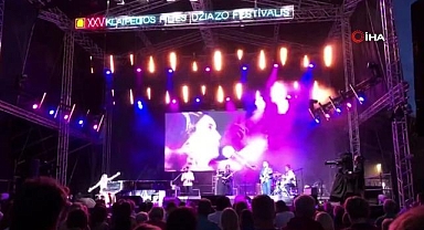 Türk iş dünyası liderlerinin kurduğu Board Members, Klaipeda Kalesi Caz Festivali'nde sahne aldı