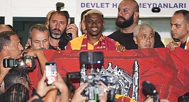 Victor Osimhen, Galatasaray için İstanbul'da