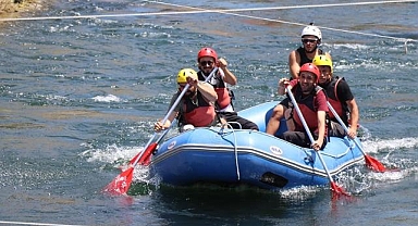 Yozgat'taki Çekerek Rafting Parkuru doğaseverleri ağırlıyor