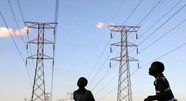 Afrika kıtasında yaklaşık 600 milyon kişinin elektriğe erişimi bulunmuyor