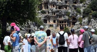 Antalya turizmde bir rekor daha kırdı! Bir günde 105 bin turist geldi