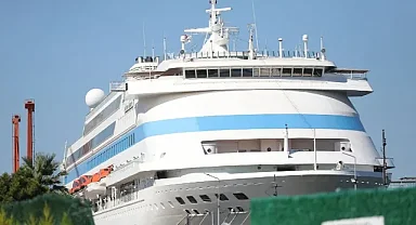 Astoria Grande kruvaziyeri 994 yolcusuyla Samsun Limanı'na demirledi