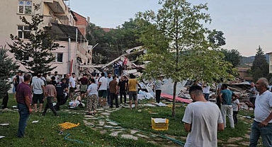 Balıkesir'deki depremin ardından ANDAK, bölgede arama kurtarma ve yardım çalışmalarına başladı