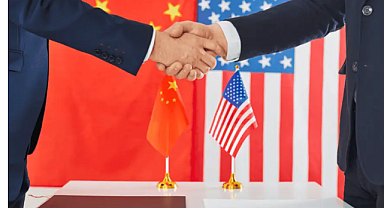 Çin'in Uluslararası Ticaret Temsilcisi Li Çınggang, görüşmeler yapmak üzere ABD'ye gitti